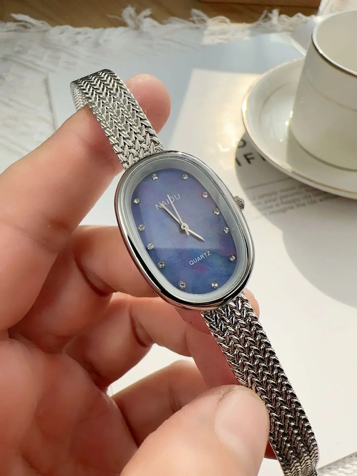 Luxury Oval Dial Rhinestone Watch New Brand Quartz Watch for Women Adjustable Stainless Steel Strap Wristwatches Wholesale Gift