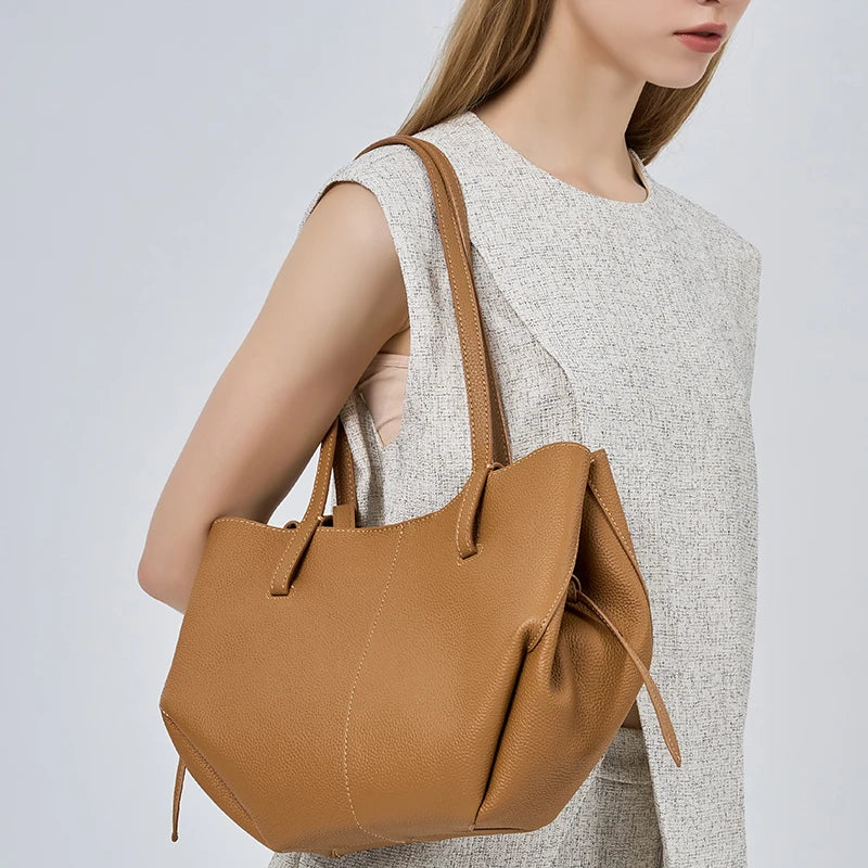 Top-Grain Cowhide Leather Large-Capacity Women's Tote Bag, Versatile Minimalist Smiley Face Handbag Bag Luxury Designer Wing Bag