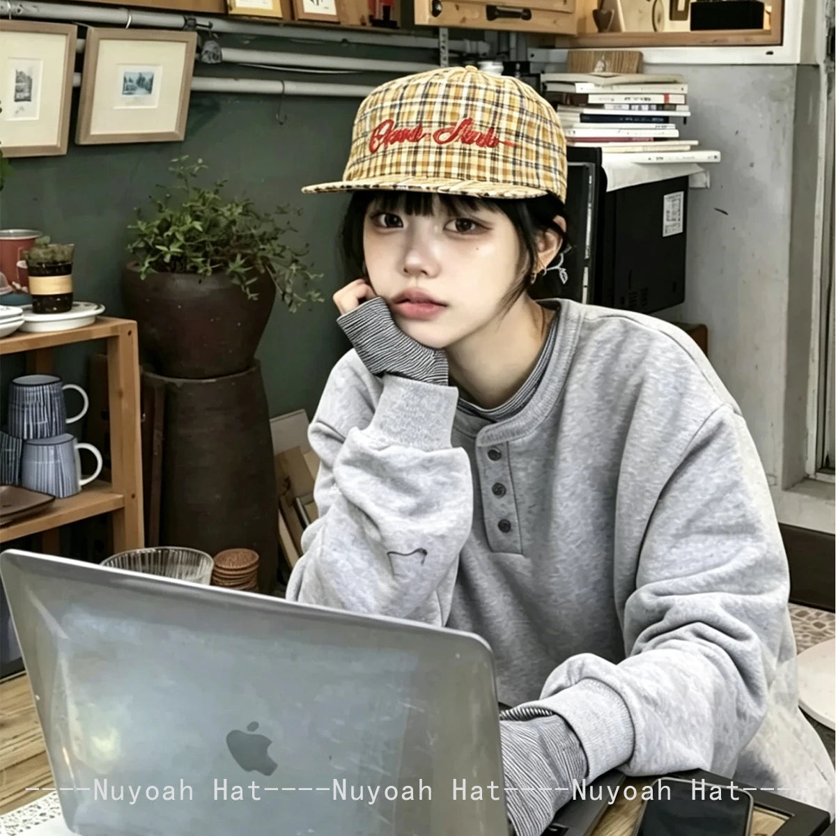 New Men Women Korean Plaid Embroidered Letters Baseball Hats Sunshade Flat Top Versatile Niche Peaked Caps ins Fashion Personal