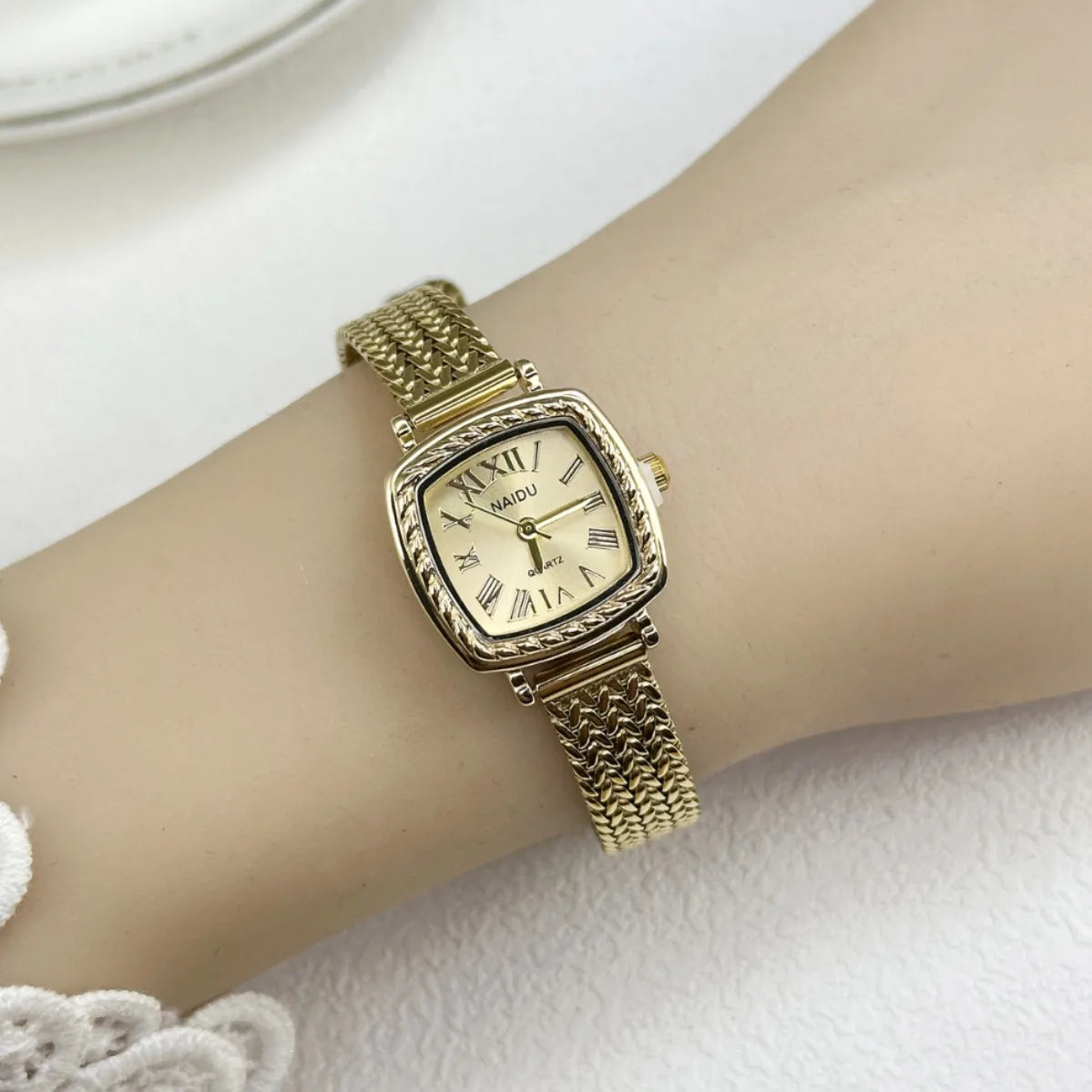 Famous Brand Women Watch Fashion Luxury Gift Ladies Gold Quartz Watch Stainless Steel Strap Wristwatches Relojes Para Mujer
