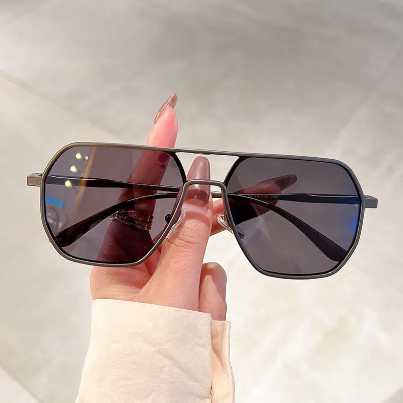 Photochromic Polarized Sunglasses UV400 Pilot Style Color-changing Lens Men Anti-glare Driving Eyeglasses Shades for Men