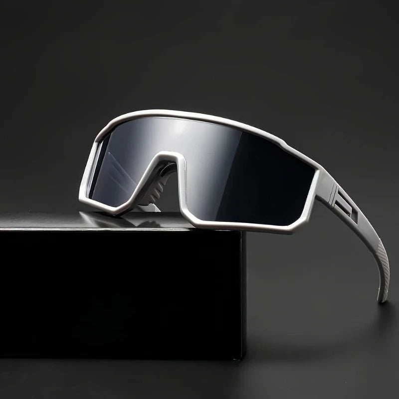 Large Frame Unified Lens Fashion GlassesSuitable for Men and Women Available in Multiple Colors