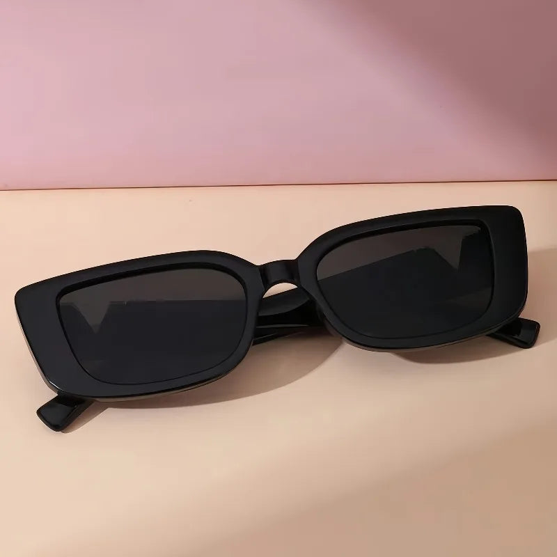 1 Pair of Retro Fashionable High-end Personalized Women's Glasses Suitable for Daily Wear and As Photography Accessories