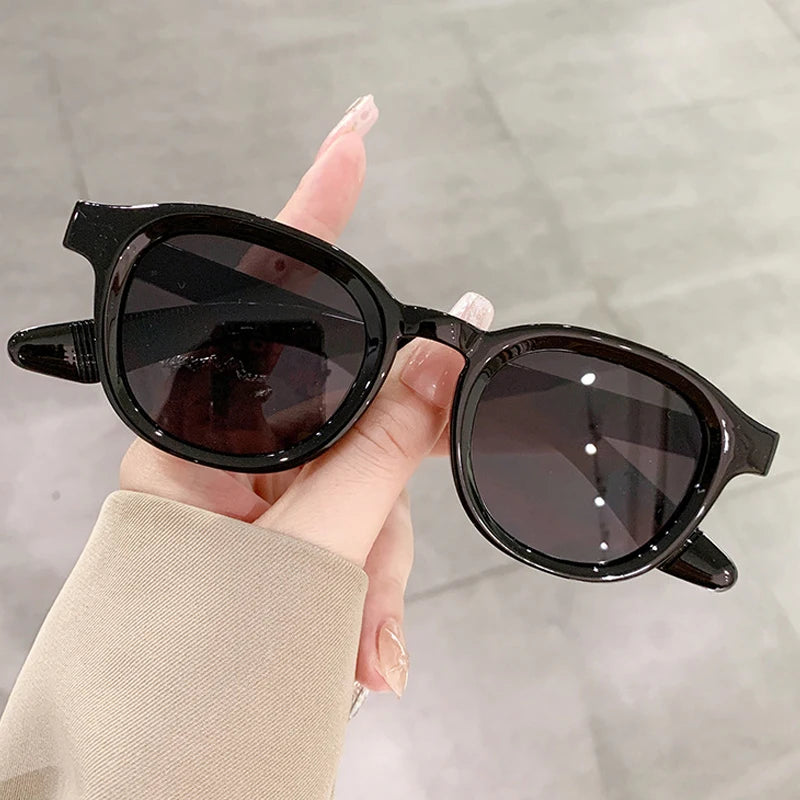 JNPCXI Retro Rivets Polarized Men Round Sunglasses Fashion Black Blue Trending Shades UV400 Women Clear Frame