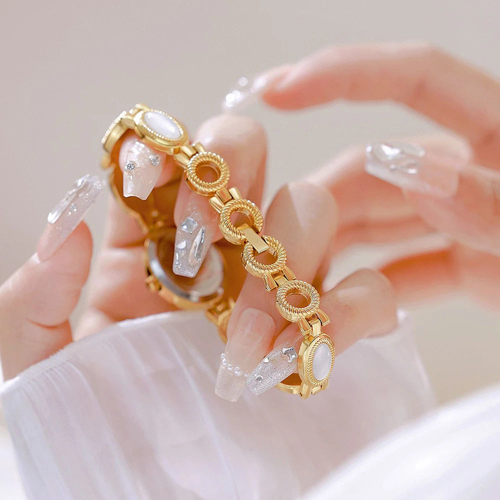Bee Sister Watch Elegant Oval Gold Bracelet Vintage Quartz Women's wristwatch