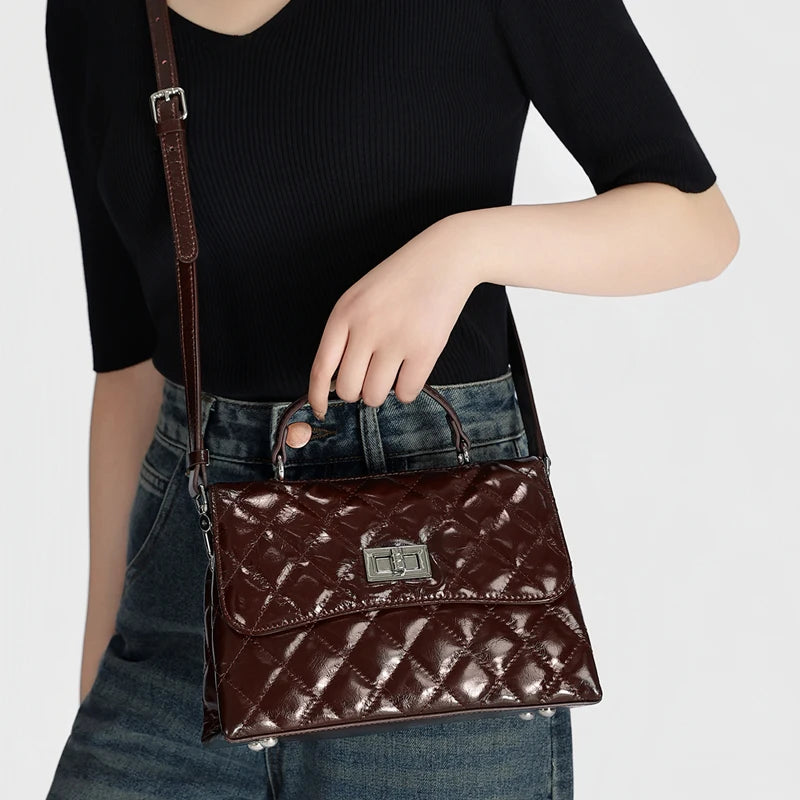 Women Oil Wax Cowhide Crossbody bags Genuine Cow Leather Phone Bag Portable Underarm Bag for Casual Commuter Women Fashion Gift