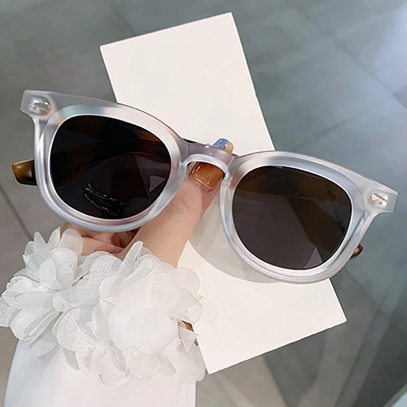 JNPCXI New Fashion Oval Sunglasses Women Quality Retro Rivets Blue Black Shades UV400 Men Trending Sun Glasses