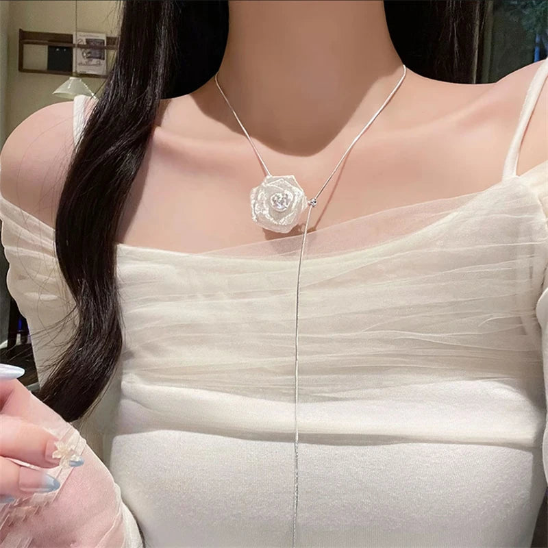 Sweet Simple Tiny Heart Shaped Necklace for Women Fashion Elegant Temperament Clavicle Chain Choker Jewelry Valentine's Day Gift
