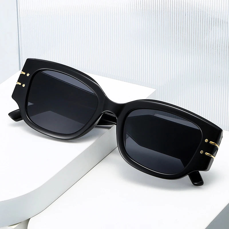 JNPCXI Vintage Square Women Luxury Sunglasses Fashion Rivets Green Gray Shades Men Trending Punk Sun Glasses
