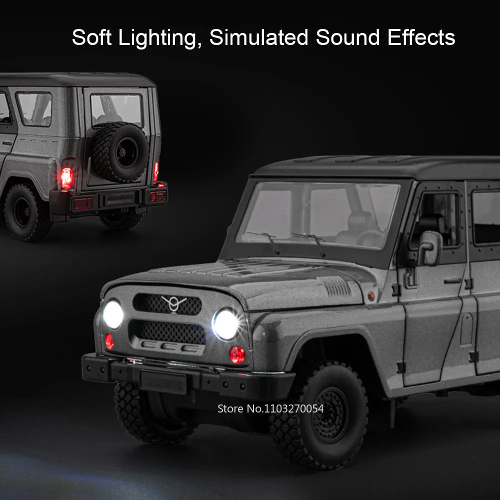 1:18 Russia UAZ Hunter Travelers Alloy Diecast Model Toys Car with Sound Light Pull Back Doors Opened Vehices Boy Christmas Gift