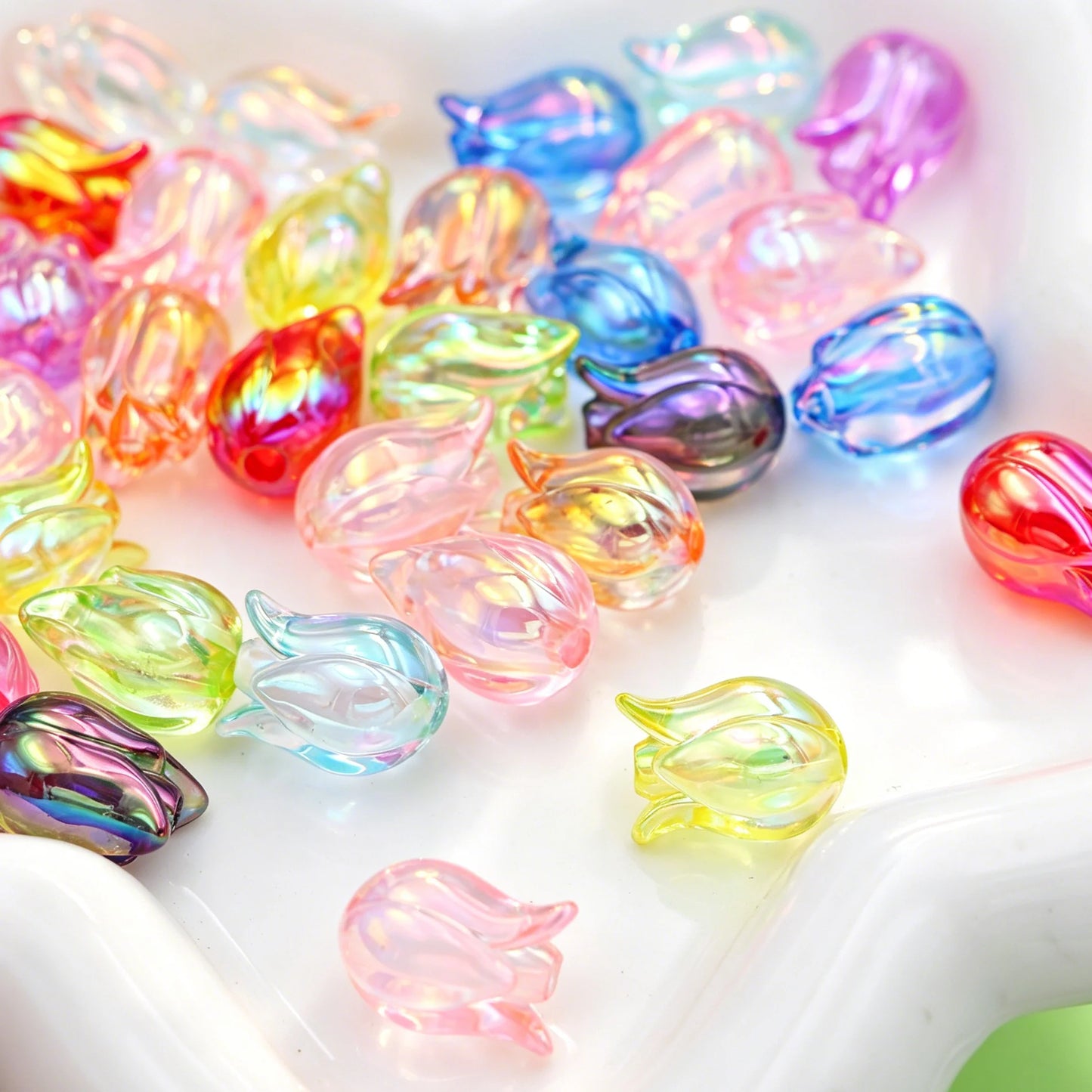 20pcs Random Mix Transparent Tulip Beads Flower Acrylic Beads for Bracelet ,Phone Chain Accessories