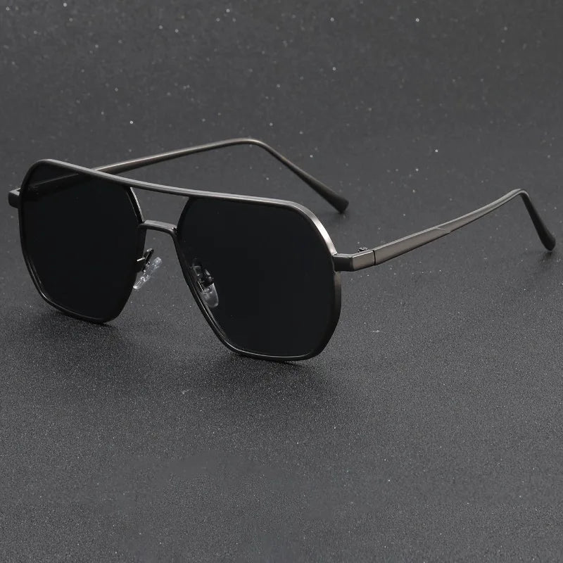 1 Pair of Men's Metal Geometric Frame Flat Top Texture Decorative Glasses Fashionable Business and Leisure Decoration