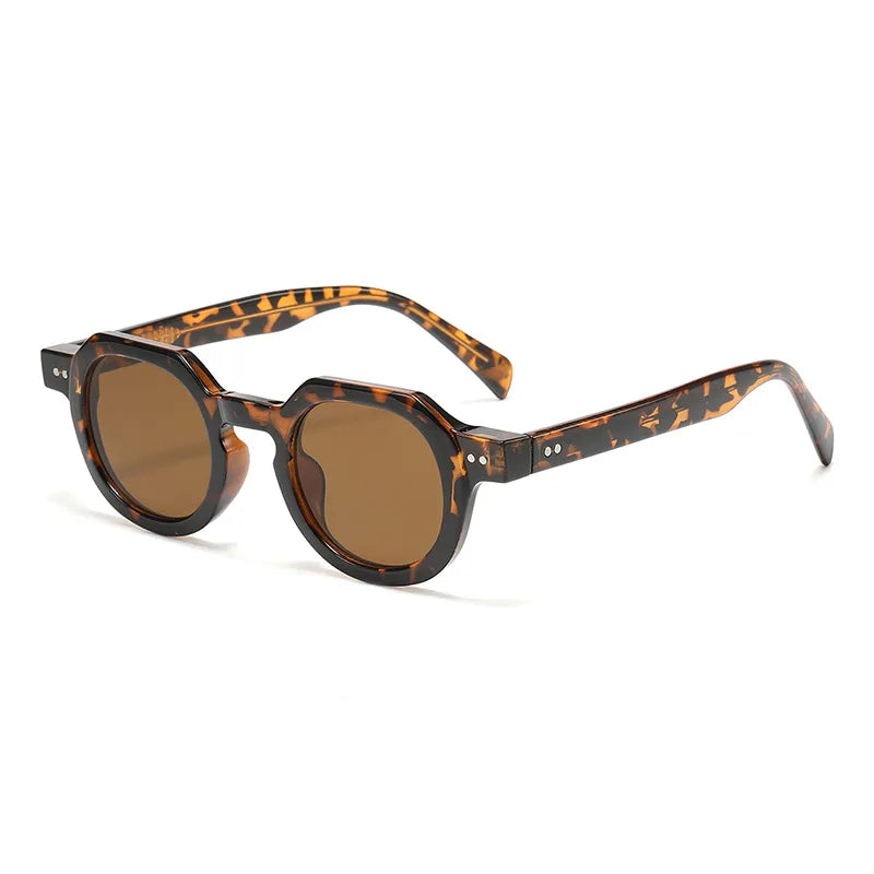JNPCXI New Retro Rivets Round Sunglasses Women Shades Fashion Clear Lens Frame Men Punk Tea Sun Glasses UV400