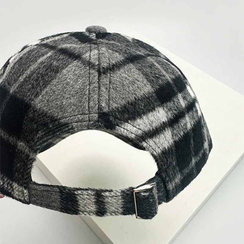 New Unisex British Style Plaid Color Block Baseball Hats Sunshade Casual Warm Retro Peaked Caps Versatile Fashion Hardtop Stripe