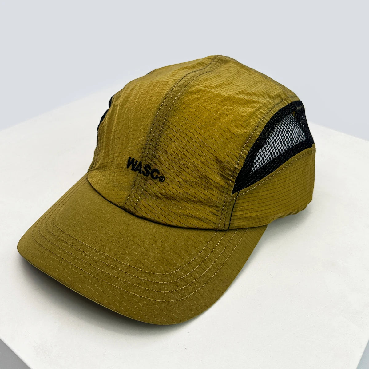 New Unisex Simple Mesh Letter Embroidery Baseball Hats Sunshade Niche Breathable Quick Drying Peaked Caps Versatile Fashion ins