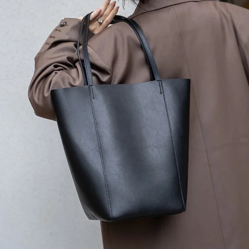 Genuine Cowhide Leather Tote Bag for Women Minimalist Large Capacity Shoulder Bag for Daily Luxury Soft Leather Bucket Bags