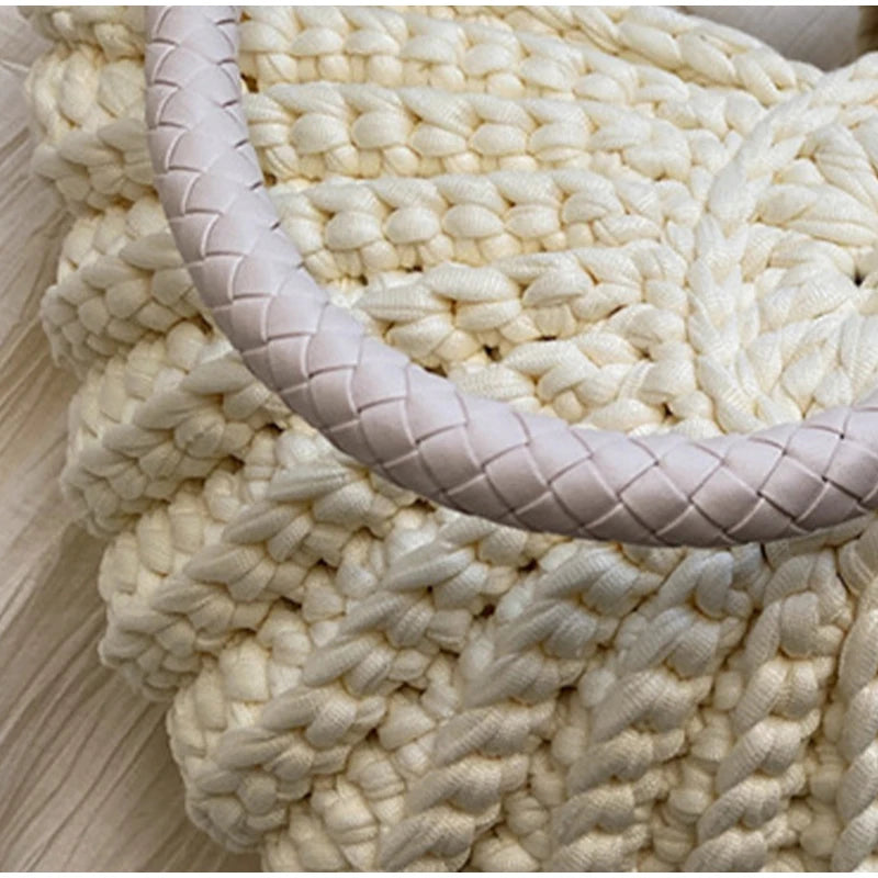 White Conch Shell Knit Crossbody Shoulder Bag Pearl Chain Woven Women Classy Bag