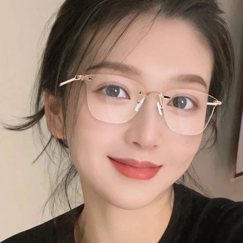 Anti-Blue Light Large Frame Fashionable Reading Glasses for Women High Definition Stylish Myopia Glasses for-Aged And Elderly