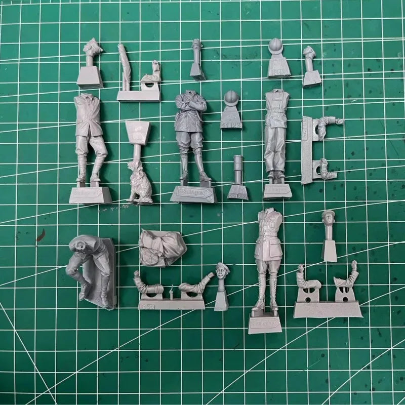 1/35 French Crew WWI 5Person Military Garage Self-Assemble Unpainted N550 Figure