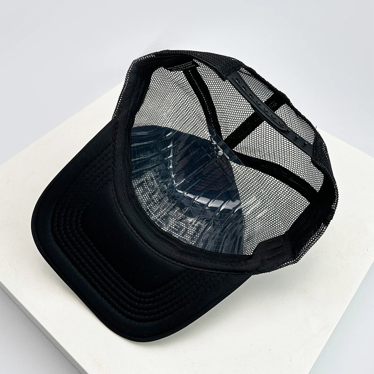 New Unisex Coconut Tree Letter Embroidery Baseball Hats Sunshade Casual Breathable Color Block Trucker Caps Versatile Fashion