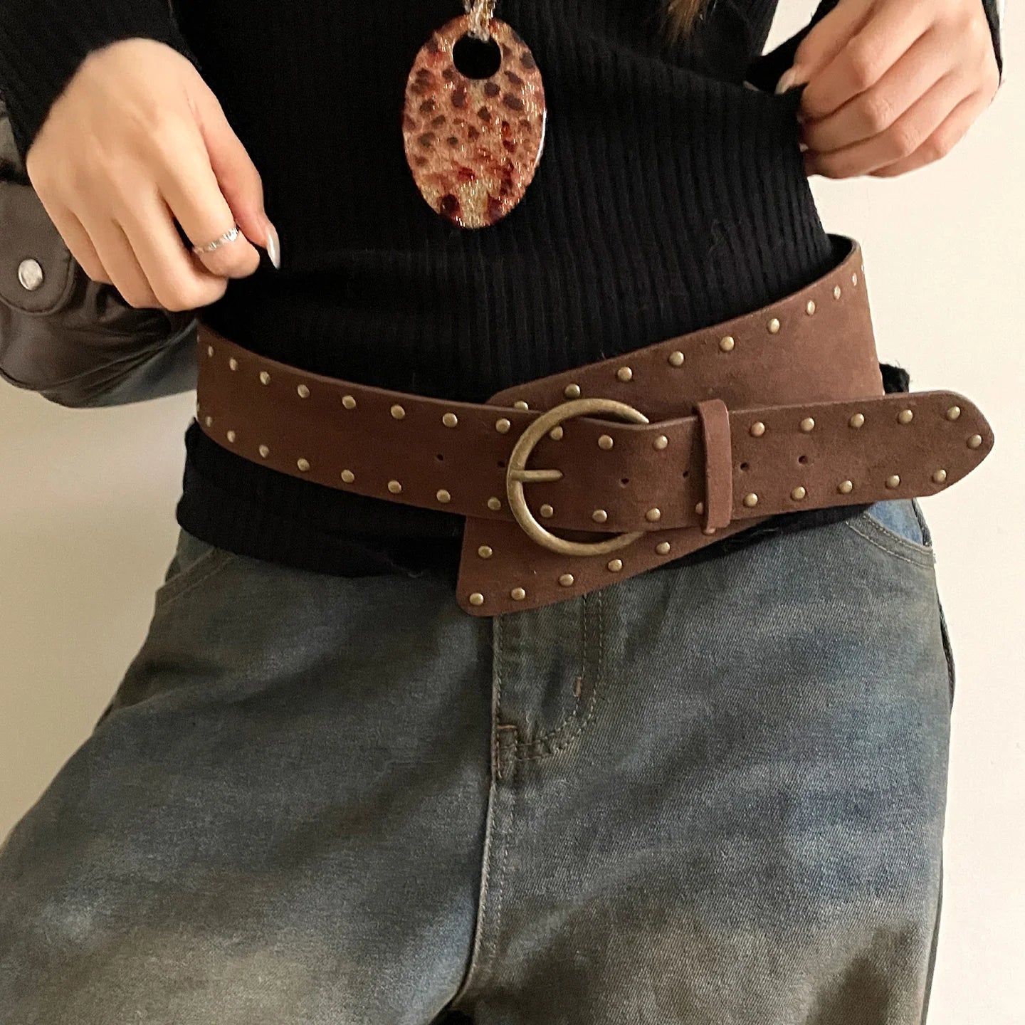 Retro American Punk Style Velvet Rivet Wide Belt For Women Design Sense Waistcoat With Skirt Jeans Belt