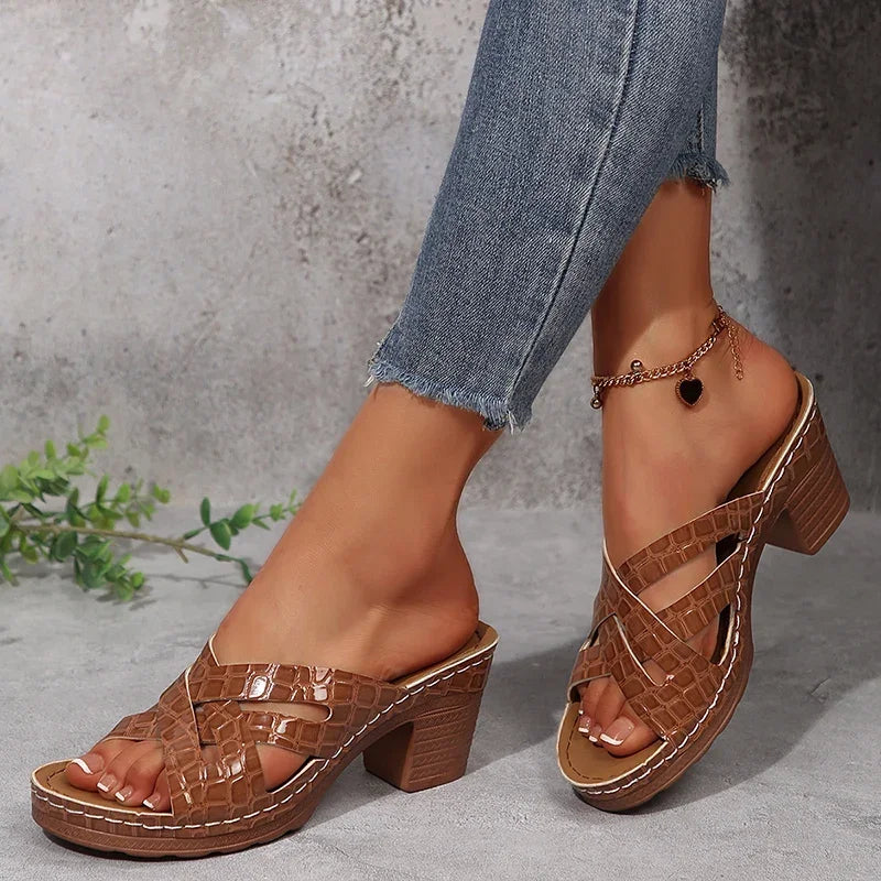 Summer Women's Thick High Heels Sandals 2025 Cross Straps High Heeled Slippers Woman Lightweight Plus Size 36-43 Beach Sandles