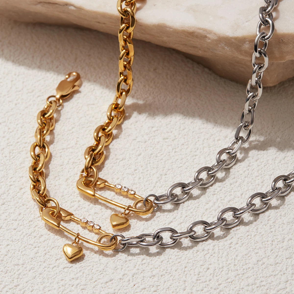 Uworld Fashion Unique Designer 18K Gold Color Plated Stainless Steel Waterproof Paper Clip Heart Pendant Necklace Two tone Chain