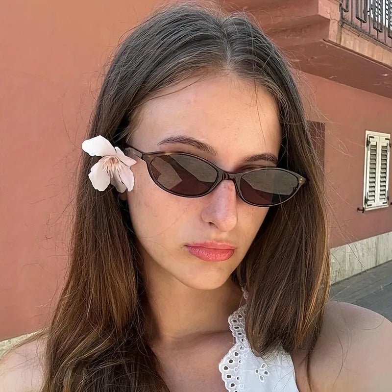 1 Pair of Women's Fashionable Oval Frame Glasses