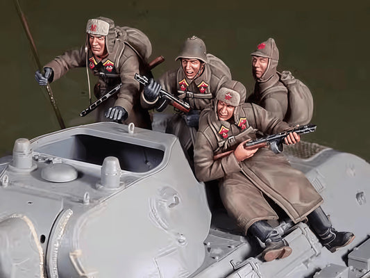 1: 35 Resin Model GK, 4 Tank Soldiers From Ancient Times, Unpainted and Needs To Be Assembled