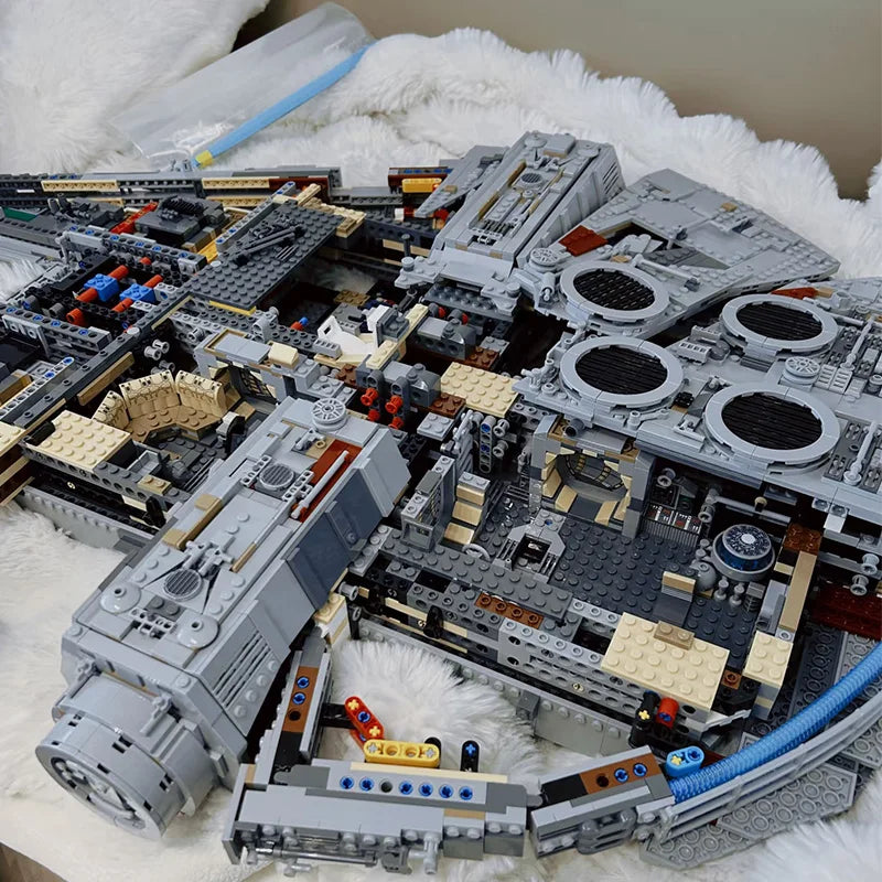 7541 Pcs The Large Millennium Ship Falcon Building Star War Blocks Bricks