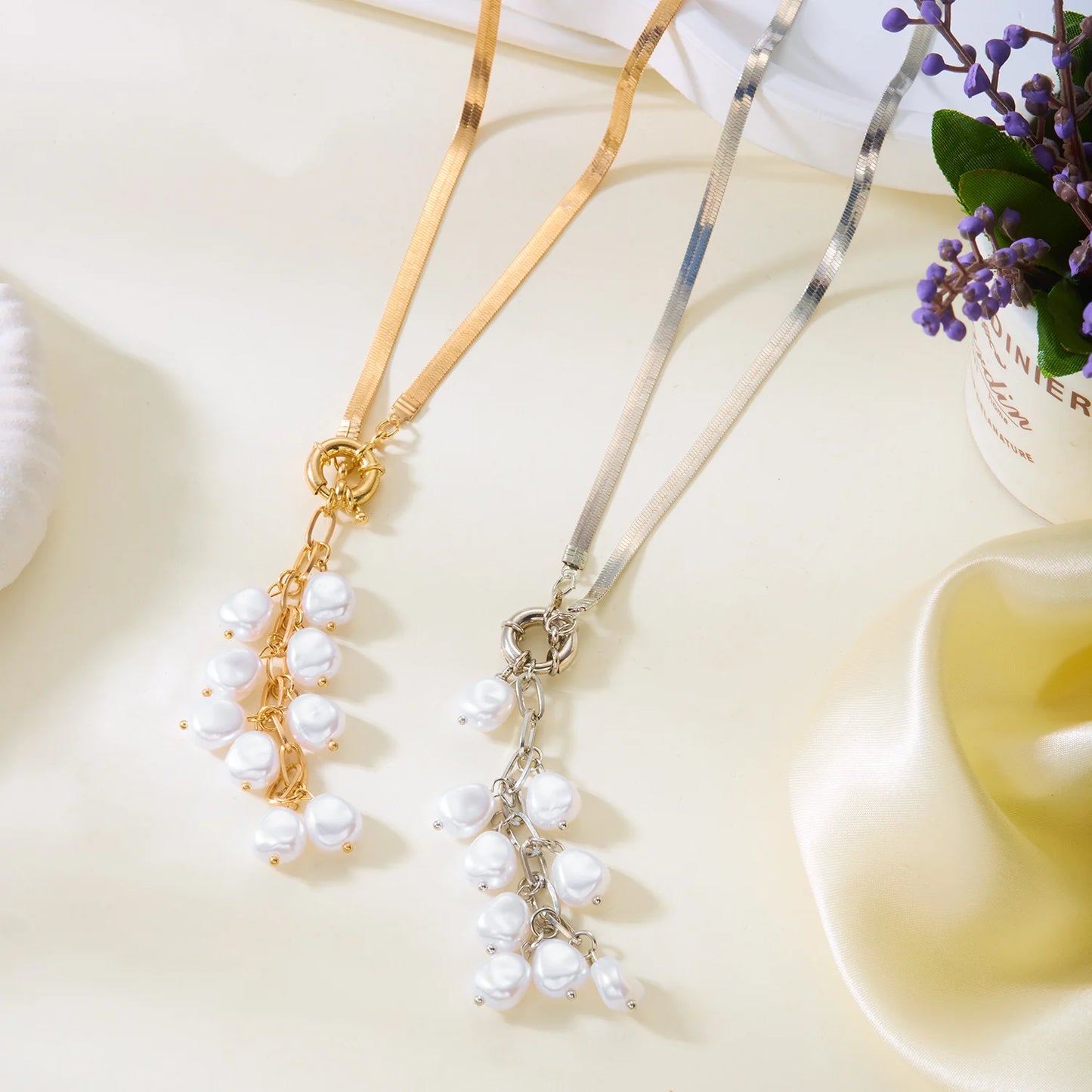 Trendy Women's Elegant Imitation Pearl Tassel Necklace Vintage Flat Snake Chain Sexy Clavicle Necklace Collar Neck Chain Jewelry