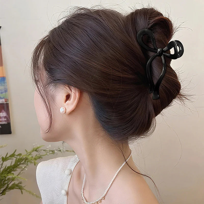 Solid Color Soft Silicone Bow Hair Clip for Woman Elegant Temperament Shark Clip Fashion Girl Ponytail Clip Hair Clamp
