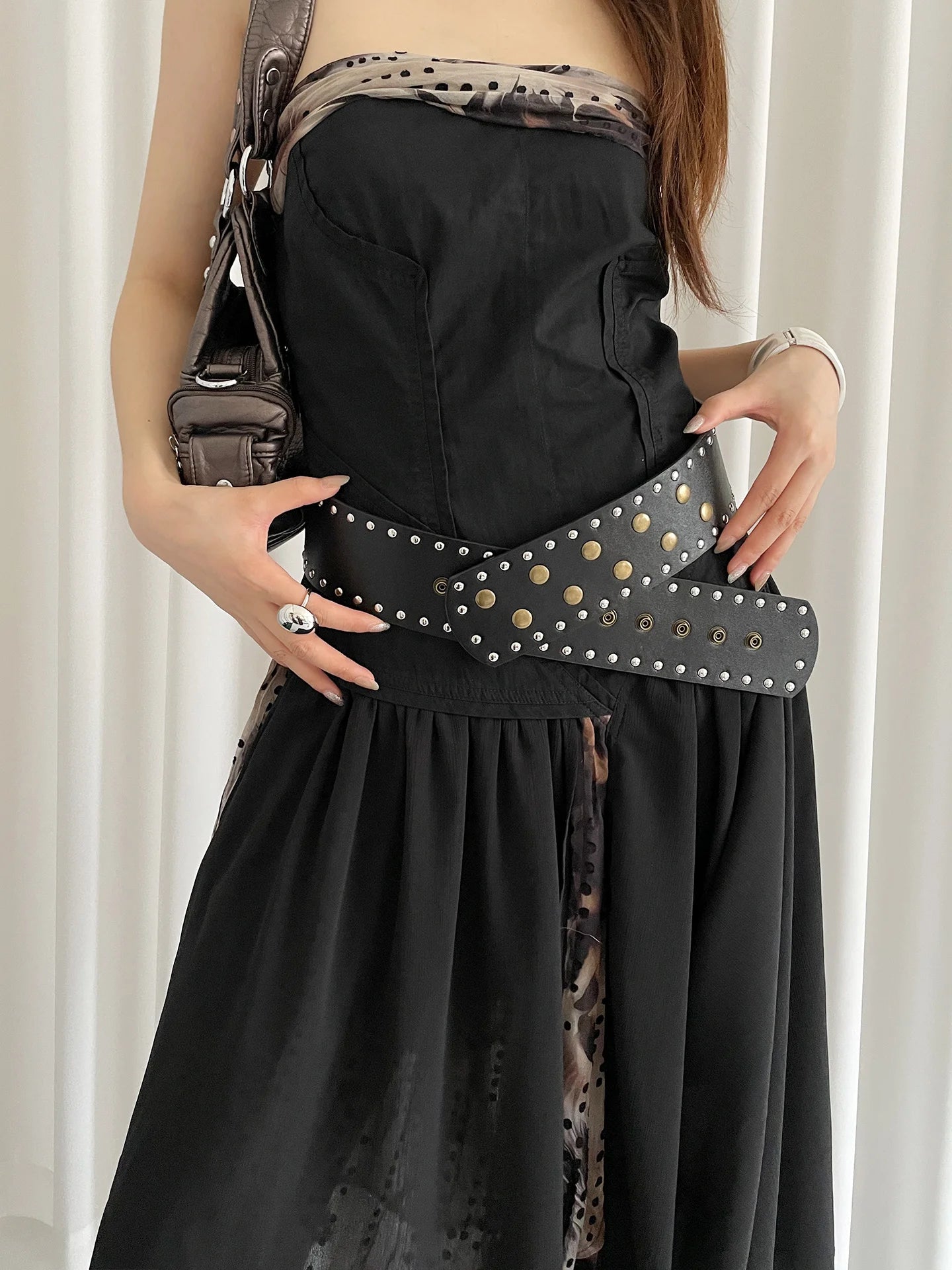 Retro Punk Style Rivet Belt For Women Wide Version With A Sense Of Design Versatile Waistband For Skirts Jeans And Leather Belt