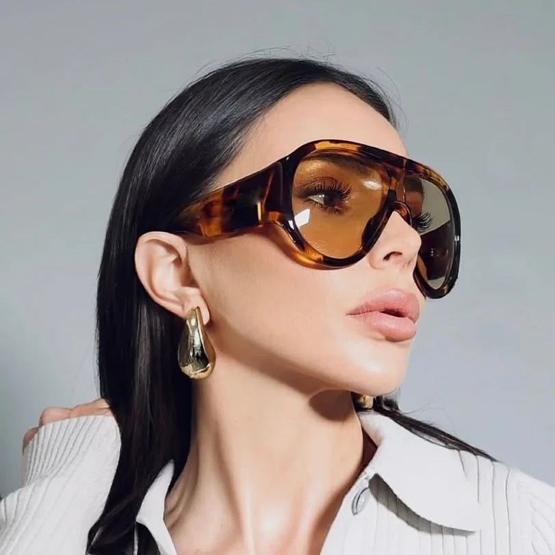 JNPCXI New Fashion Oversized One Piece Square Women Sunglasses Gray Stripe Shades Men Trending Outdoor Sun Glasses UV400