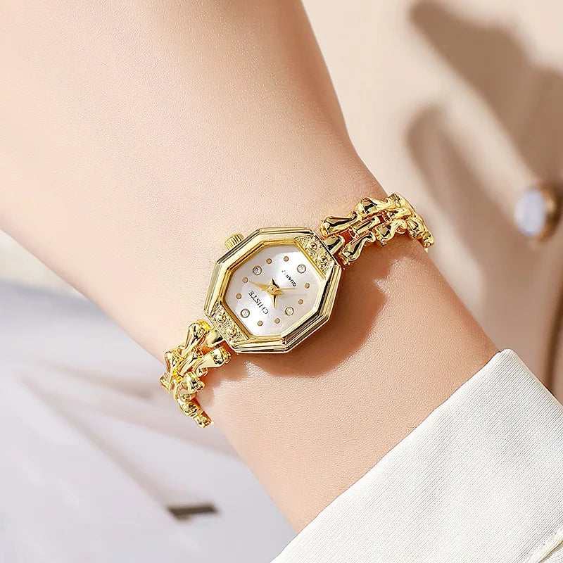 High Quality Lucky Small Square Dial Retro Ladies Watch Unique Bracelets Band Quartz Watch Montre Femme Dropshipping Gift