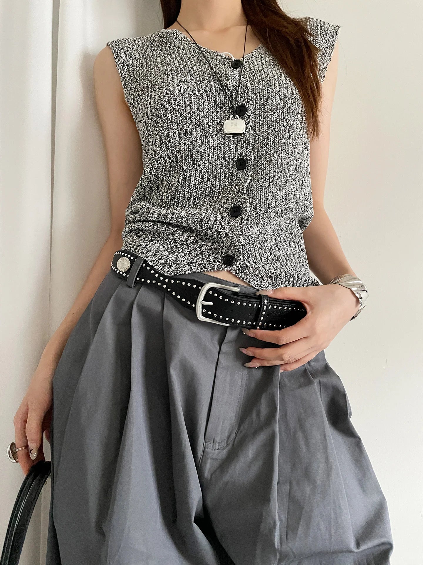 Retro Western Rivet Belt For Women With Skirts And Jeans Slimming Belt With Unique Design Sense As An Accessory