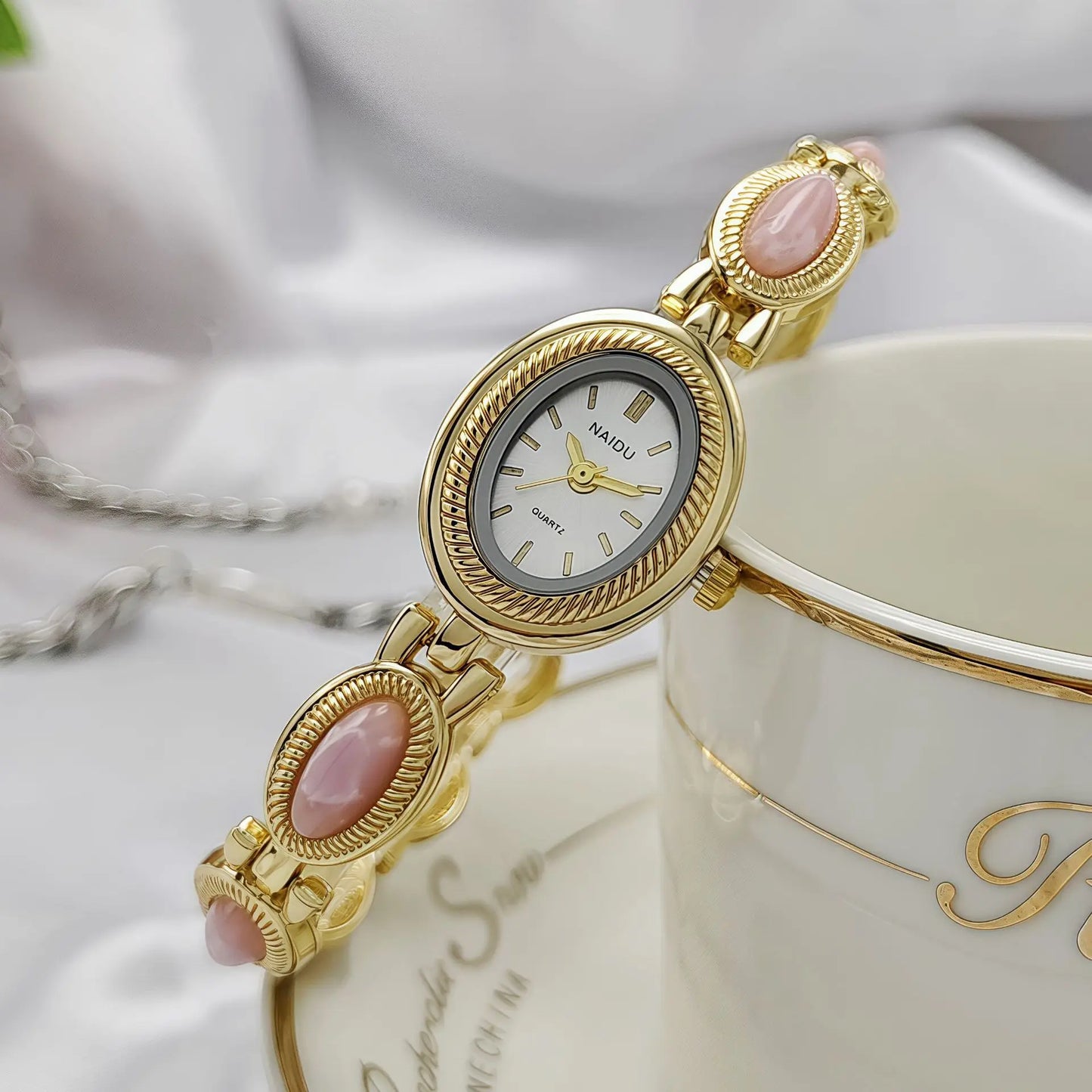 2025 Top Brand Luxury Oval Gold Women Watches Ladies Wrist Watches Bracelet Golden Female Clock Gift for Girlfriend Dropshipping