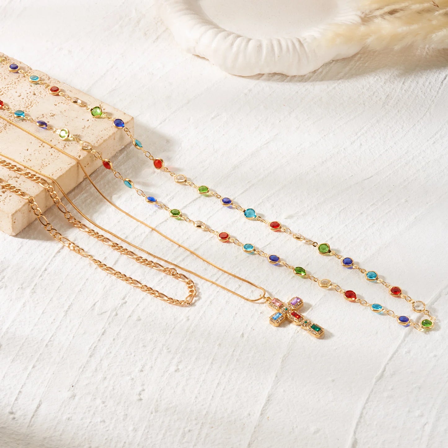 Boho Layered Gold Color Chain Necklace for Women Colorful Crystal Cross Pendant Choker Aesthetics Y2K Trend Jewelry Party Gift