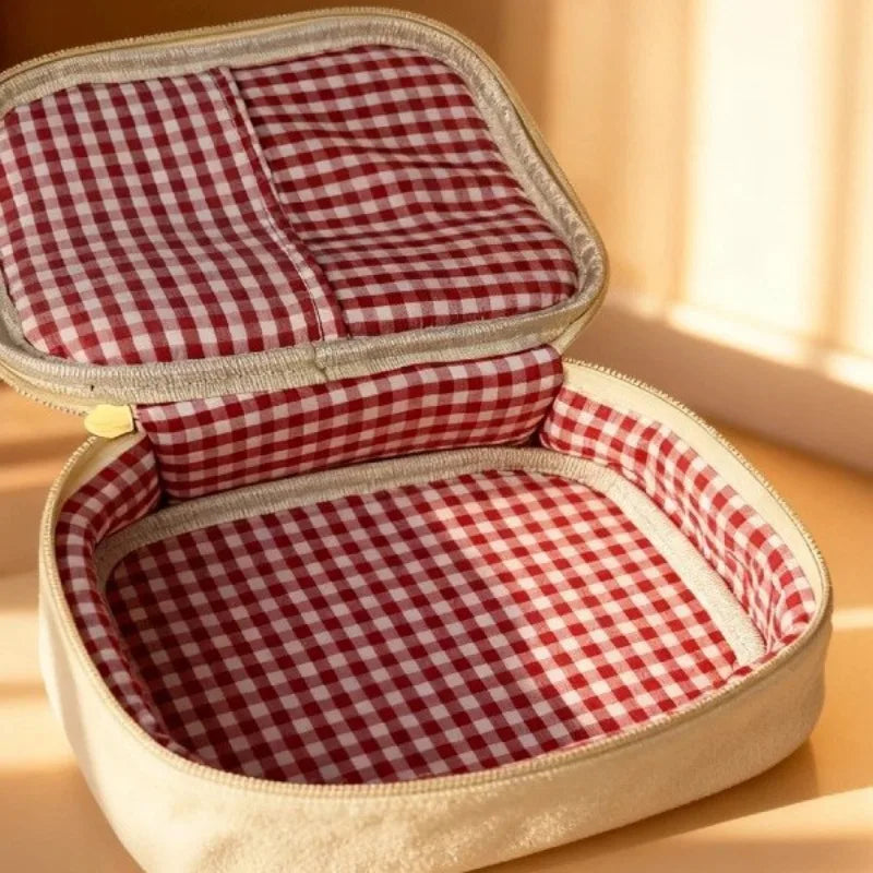Makeup Bag Strawberry Plush Embroidery Storage Makeup Bag Female Multi-functional High Appearance Value Bag Cosmetic Bags