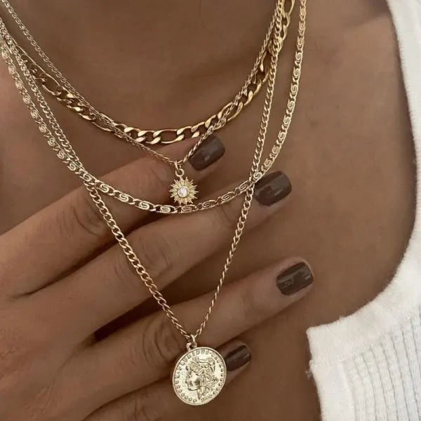Fashion Multilayer Bowknot Pendant Necklace For Women Elegant Gold Color Clavicle Chain Charming Ladies Choker Jewelry Gifts
