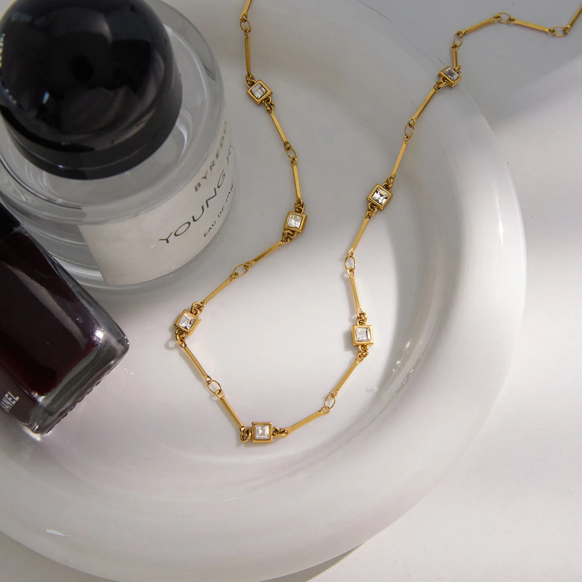 Uworld Delicate Zircon Necklace For Women Party Jewelry Classic 18K Gold Plated Stainless Steel Chain Necklaces Lady Gift 2026