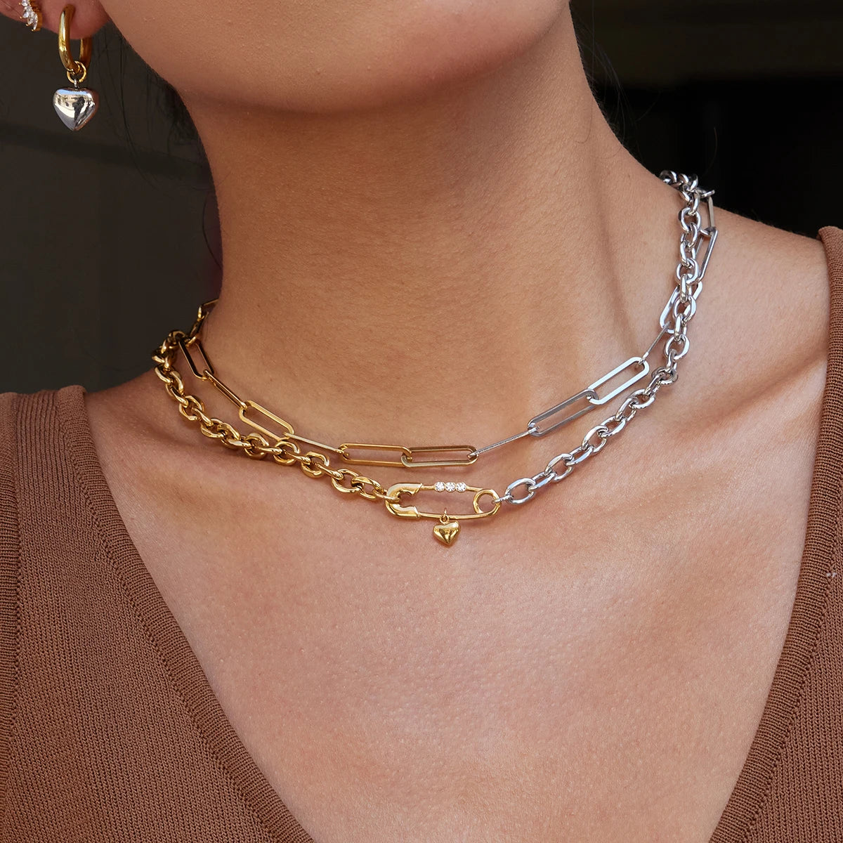 Uworld Fashion Unique Designer 18K Gold Color Plated Stainless Steel Waterproof Paper Clip Heart Pendant Necklace Two tone Chain