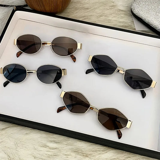 4pcs Summer Women's Fashion Glasses Retro Oval Metal Frame Trendy Unisex Glasses