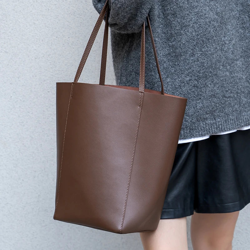 Genuine Cowhide Leather Tote Bag for Women Minimalist Large Capacity Shoulder Bag for Daily Luxury Soft Leather Bucket Bags
