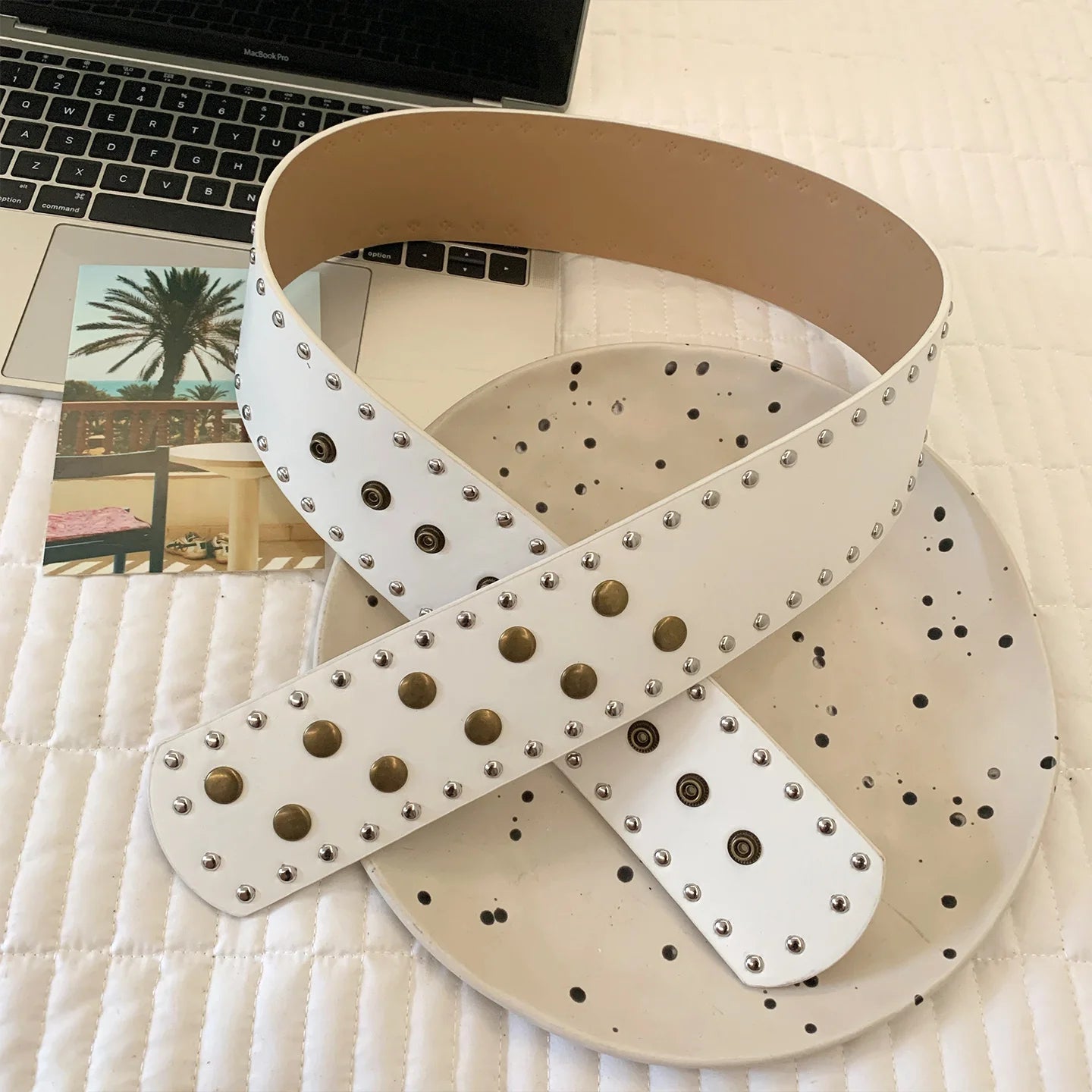 Retro Punk Style Rivet Belt For Women Wide Version With A Sense Of Design Versatile Waistband For Skirts Jeans And Leather Belt