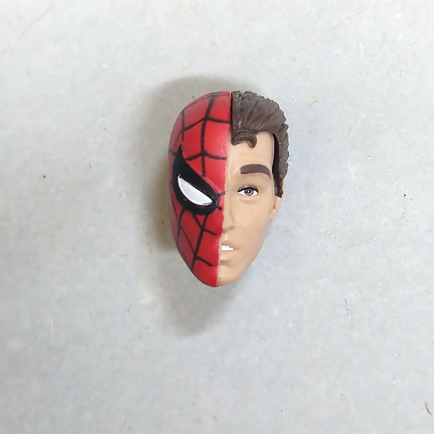 Marvel Legends Spiderman Retro Series Peter Parker 6" Loose Action Figure