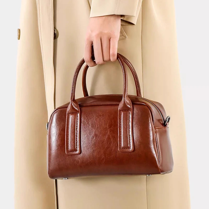 New Women's Genuine Leather Crossbody shoulder Bag Luxury Designer Handbag Bag Vintage Soft Waxed Cowhide Ladies Messenger Bag