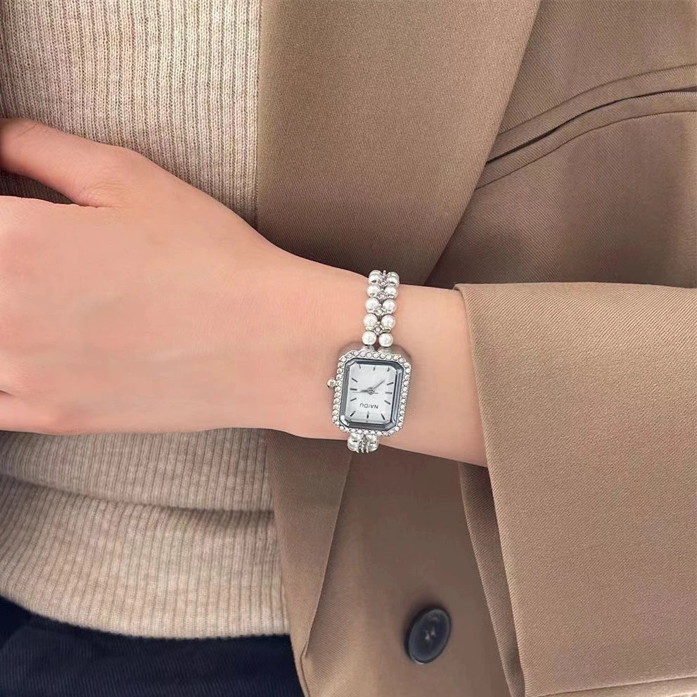 Luxury Women Watch Fashion Pearl Studded Bracelet Strap Quartz Wristwatches Ladies Gift Dropshipping Para Mujer Relogio Feminino