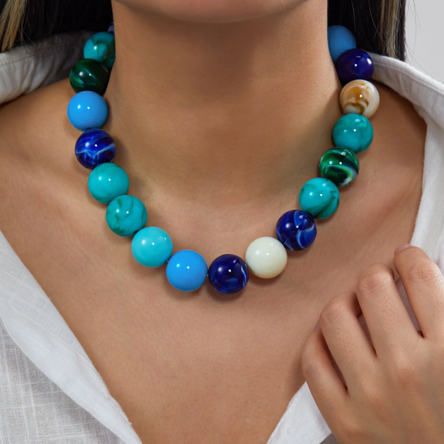 Chunky Dopamine Colorful Resin Bead Necklace for Women Y2K Aesthetic Rainbow Candy Pendant Necklace Statement Jewelry