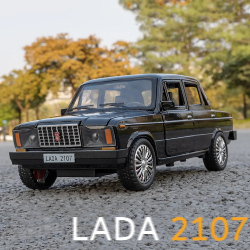 1:18 Russia LADA 2107 NIVA Alloy Diecast Models Toy Car 6 Doors Opened Sound Light Pull Back Vehice Collect Gift Children's Toys